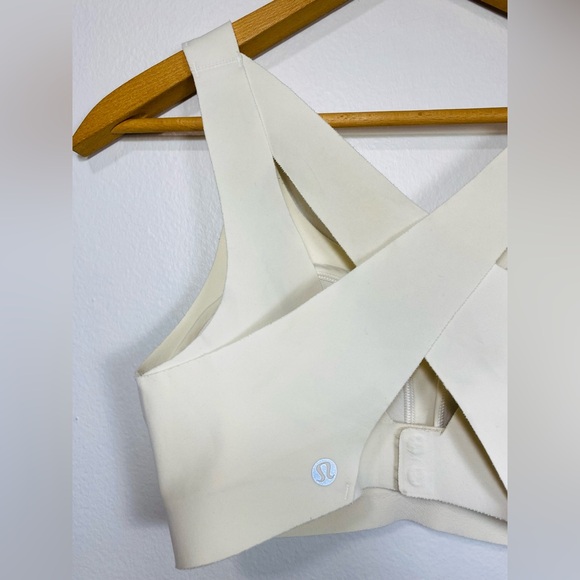 Lululemon Enlite Bra 32C Cream White Crisscross Back - Picture 4 of 8